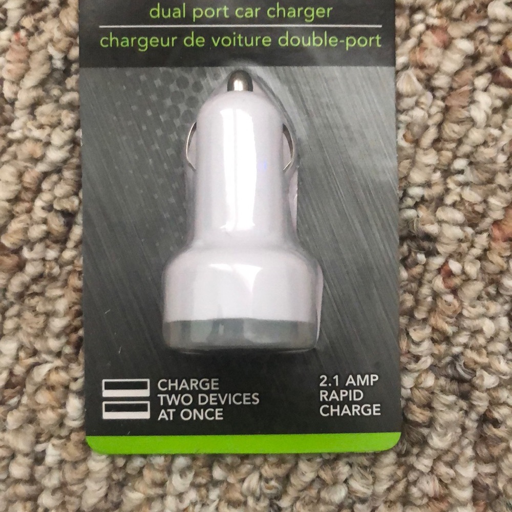 Dual port car charger